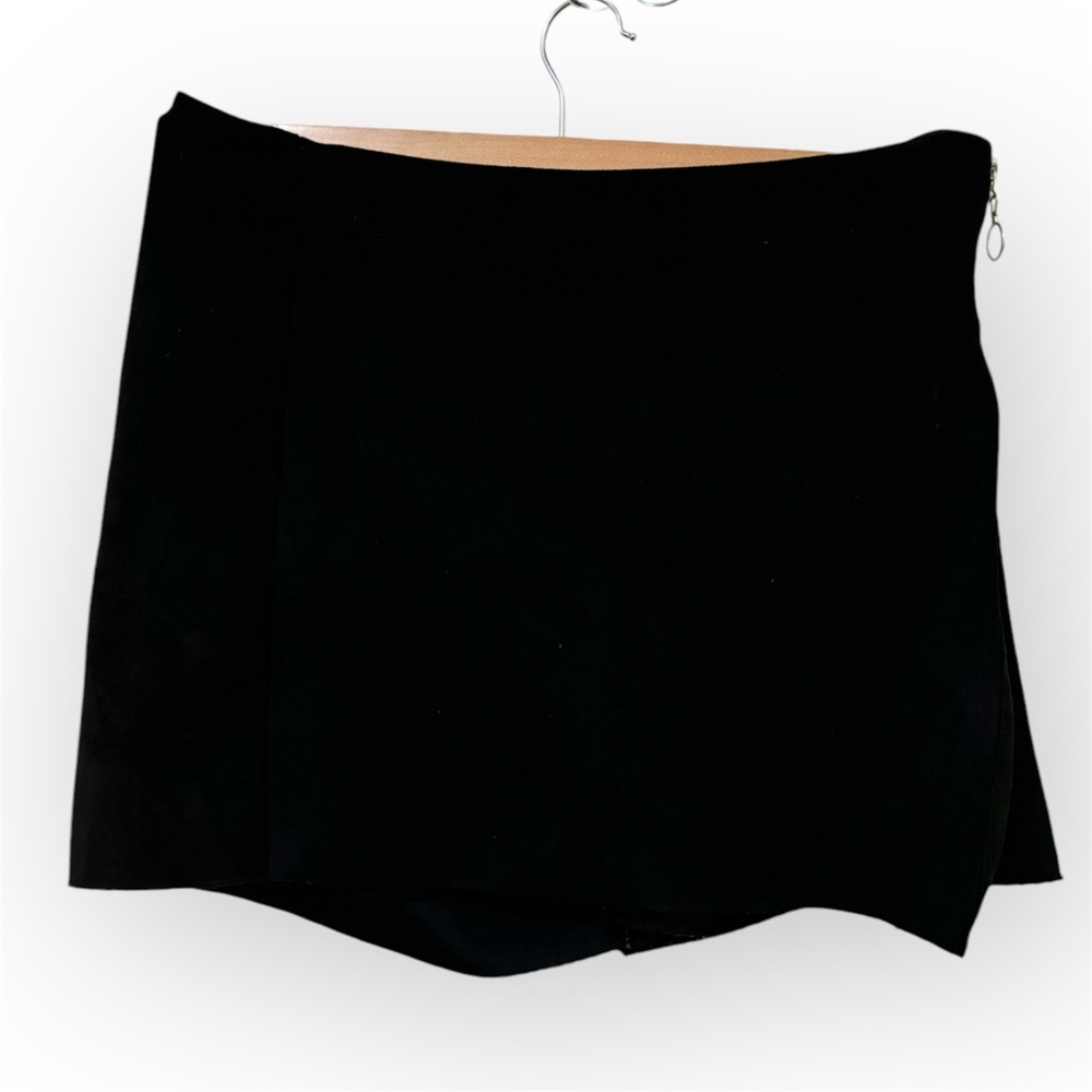 Zara black suede asymmetrical mini skort| size L